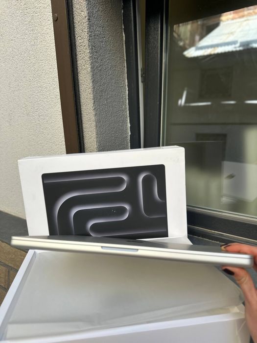 Open box macbook pro 16 M4 pro 24/512Gb. (Silver)