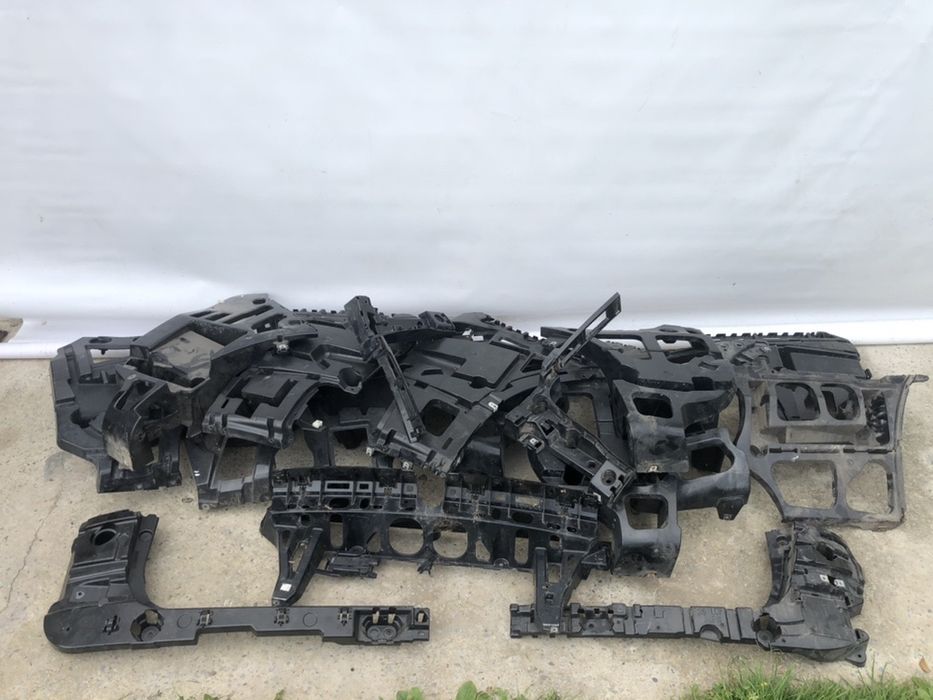 Кронштейн кріплення бампера BMW  E70 e71   F15 G01 G05 U11