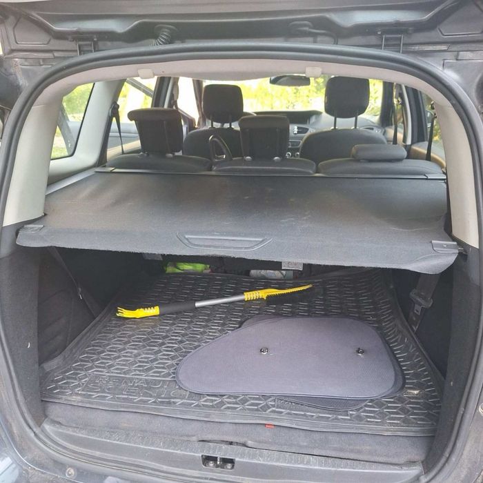 Renault Grand Scenic 2011 року