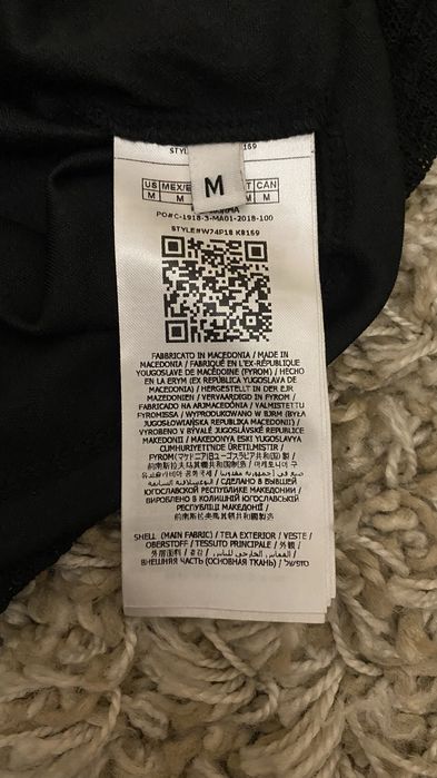 Кофта з мережива Guess. Оригінал