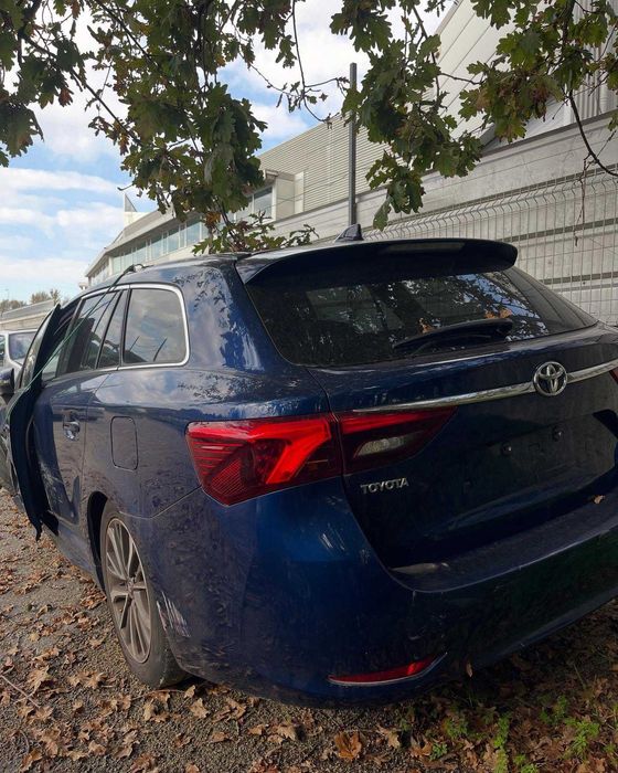 Toyota Avensis 2016 para peças