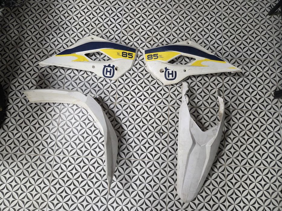 Plastiki Husqvarna