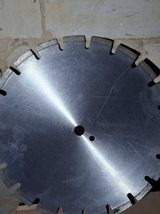 Знижка! Круг алмазний 350мм по бетону з Німеччини, не distar hilti.