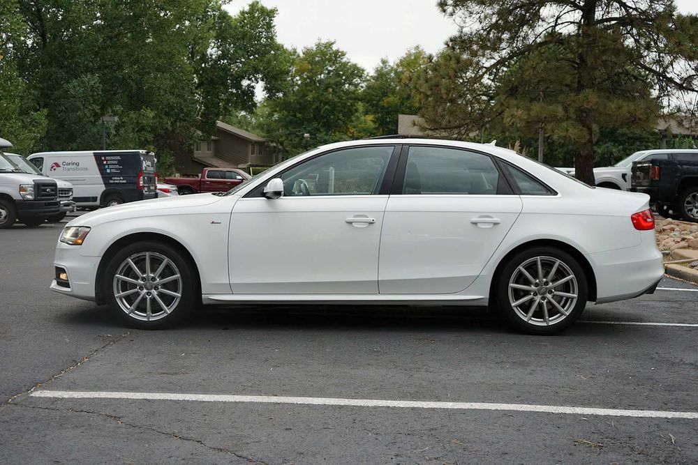 Audi A4 2.0T Quattro Premium Plus      2014