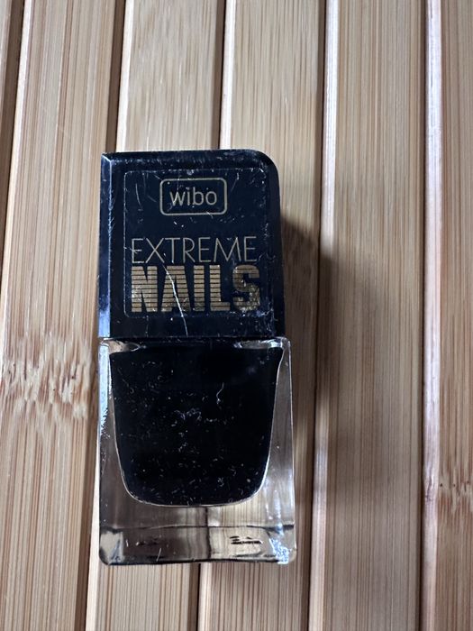 Lakier do paznokci WIBO Extreme Nails – czarny (odcień 34)