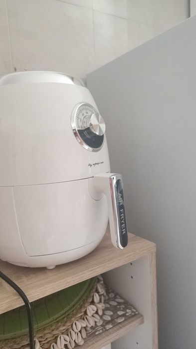 Air fryer praticamente nova