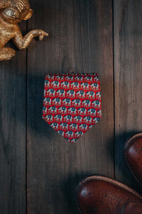 Czerwony krawat Mercedes High Fashion w słonie, 100% Jedwab Handmade