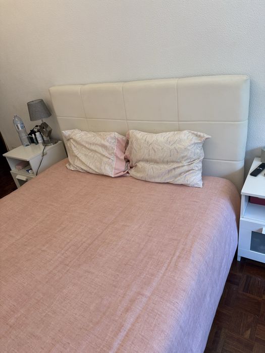Cama casal branca