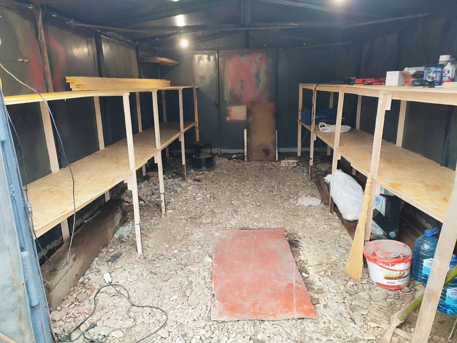 Оренда гаража, або складу з гаража.