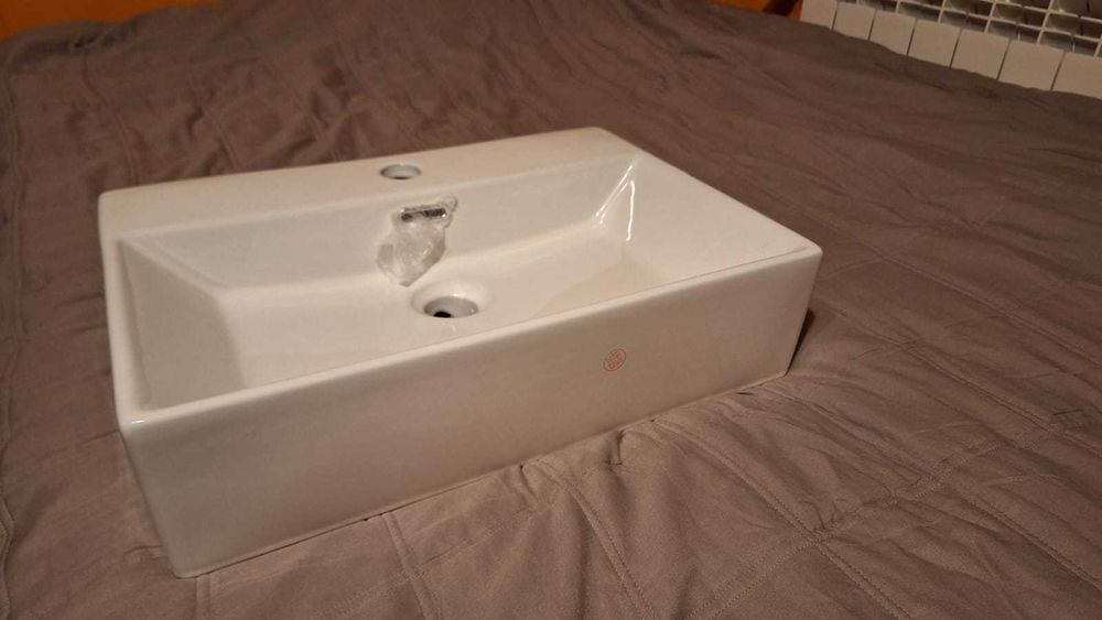 umywalka nablatowa biała 51x36cm