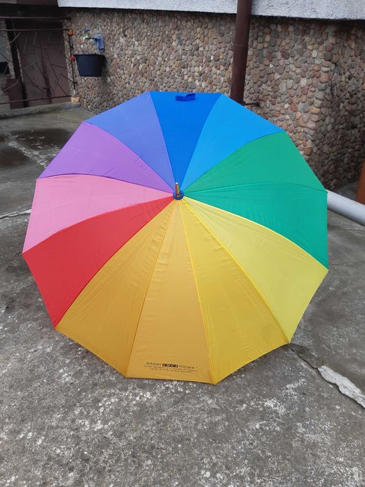 Duży tęczowy parasol nowy