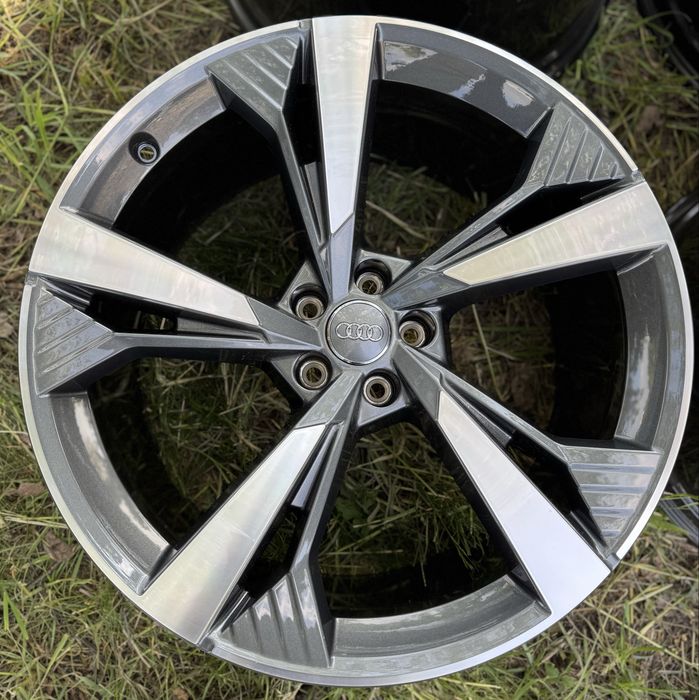 Nowe Oryginalne Felgi Audi RS Q8 SQ8 Q8 R21 5x112 10.5J ET25 4KE601025H