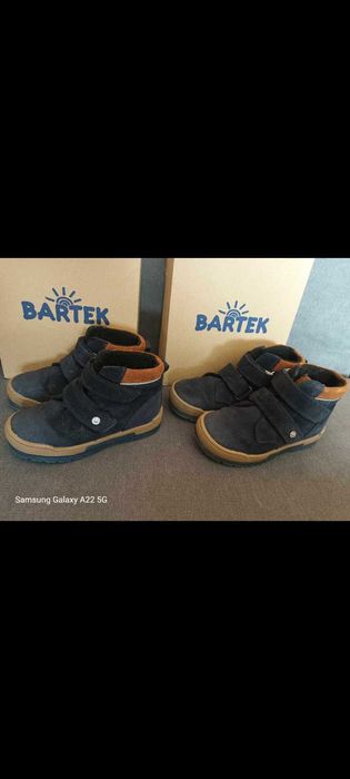 2 pary trzewiki chłopięce Bartek. Rozmiar 25 i 26. Obie pary 150 zł