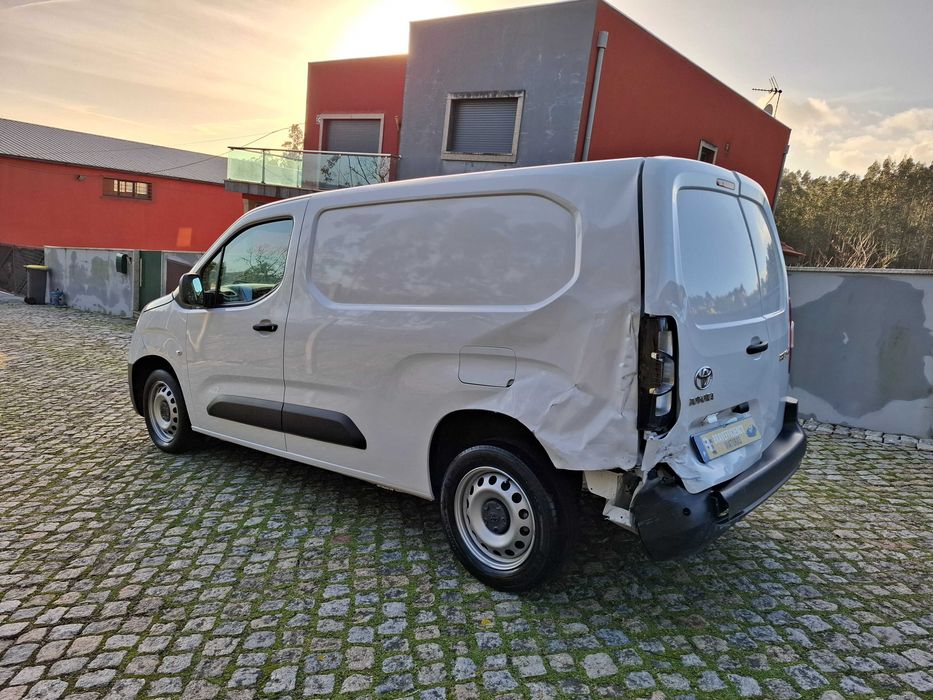 Toyota Proace Longa 45 Mil kms Nacional de 2023 COM IVA DEDUTIVEL