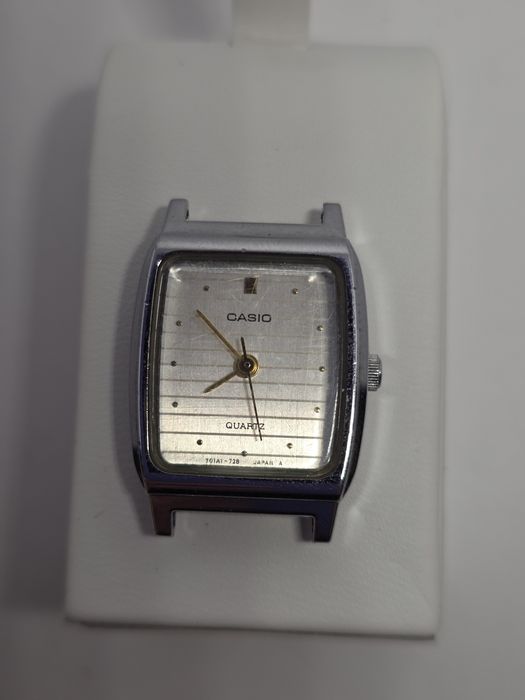 Zegarek Casio LQ-725