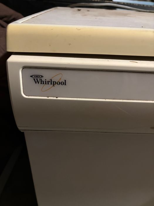 Máquina de Lavar Maquina de lavar Loiça Whirlpool – Usada em Excelente Estado