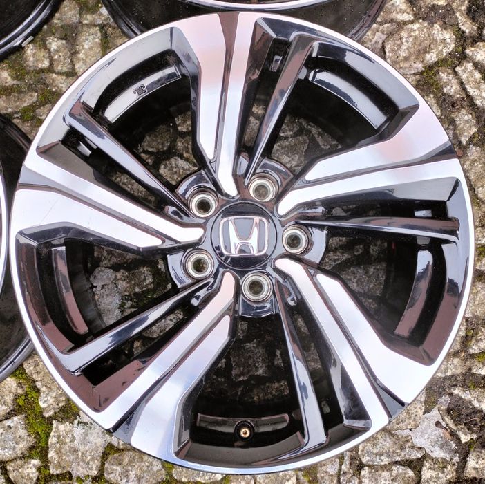 Felgi aluminiowe Honda Civic Accord CR-V 7x17 ET45 5x114,3