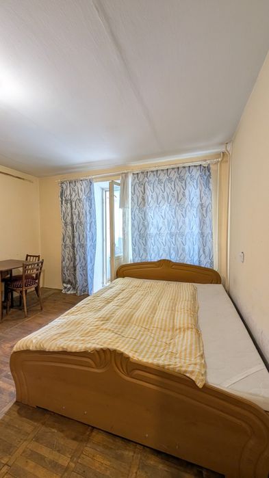 Продам 1-тну квартиру вул. Хоткевича 48