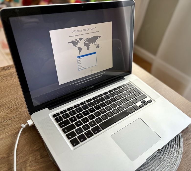 MacBook Pro 15" Mid 2012 | i7 | 16GB RAM | SSD 500GB | Sprawny