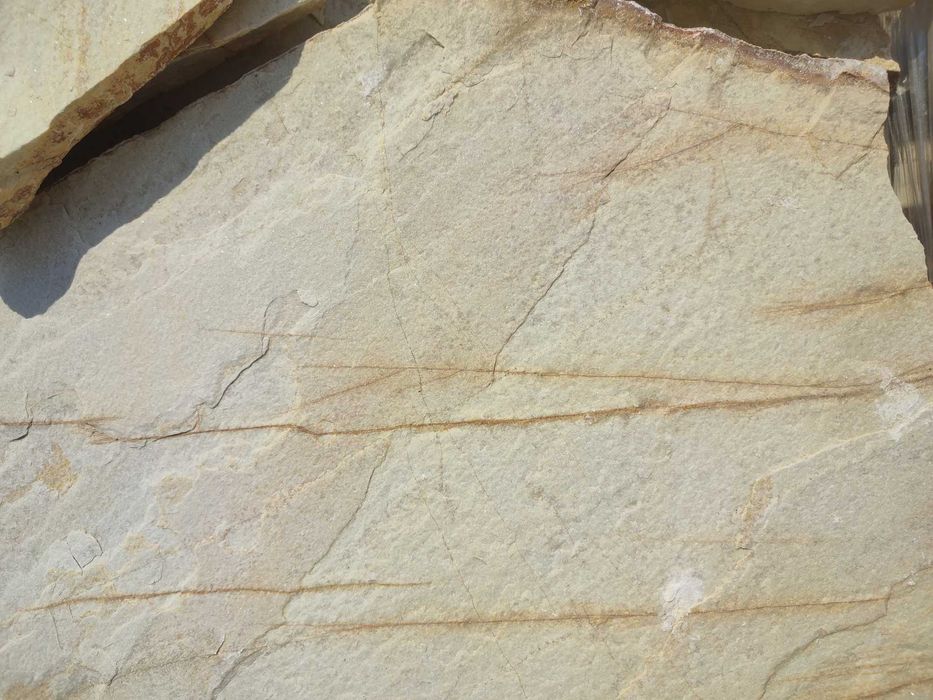 Kamień elewacyjny łupek biały kremowy waniliowy kwarcyt