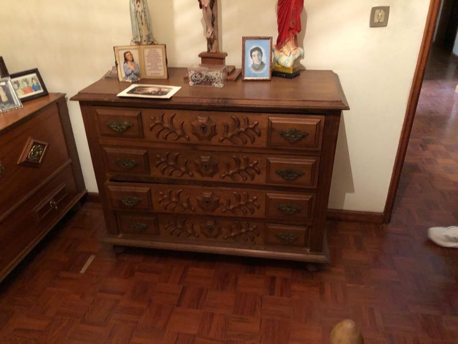 Vendo Comoda Madeira