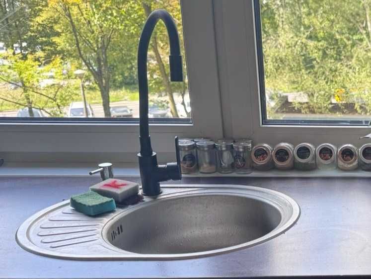 Satynowy owalny zlewozmywak