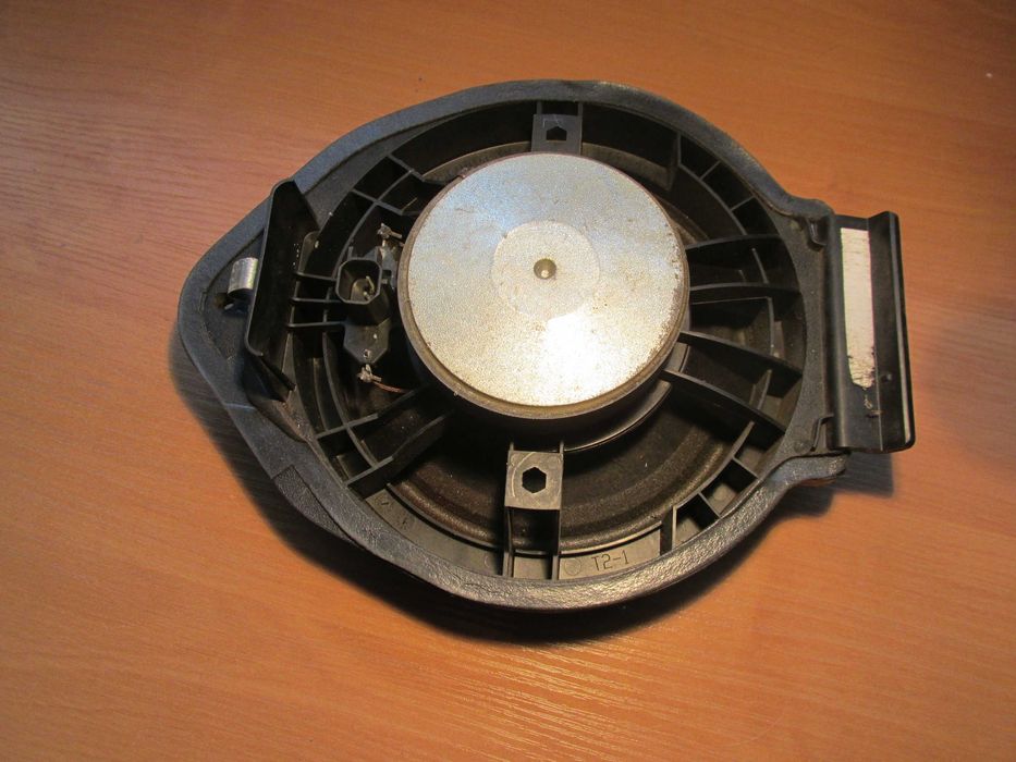 Głosnik do Opel Astra IV 1,6 Esentia.