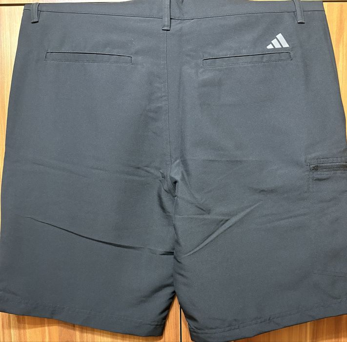 Чоловічі оригінальні шорти Adidas