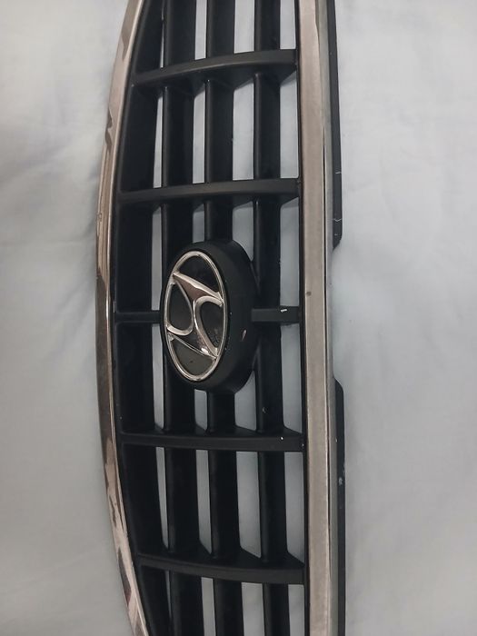 Grelha frontal Hyundai Accent