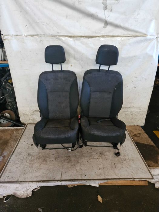 Conjunto 2 Bancos Mercedes Citan 109 CDI 2016
