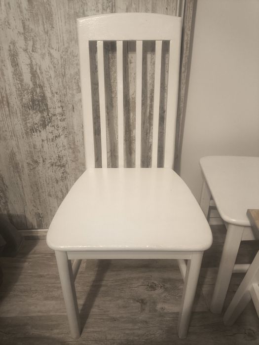 Sprzedam krzesła  + taboret