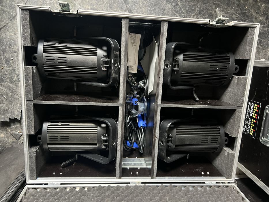 Adj Encore FR50Z fresnel 50W LED - 4szt używane