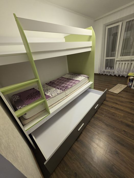 Двоповерхове ліжко