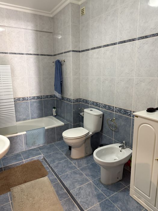 Apartamento t3 para alugar em frente a faculdade de medicina e hospital
