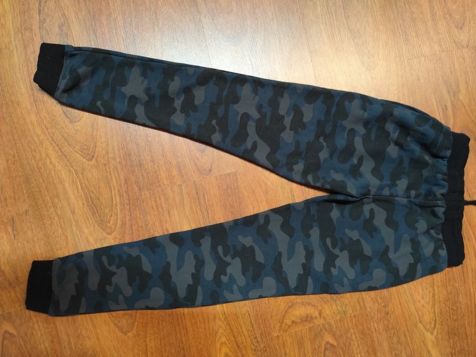 Calças fato treino como novas 8-10 anos