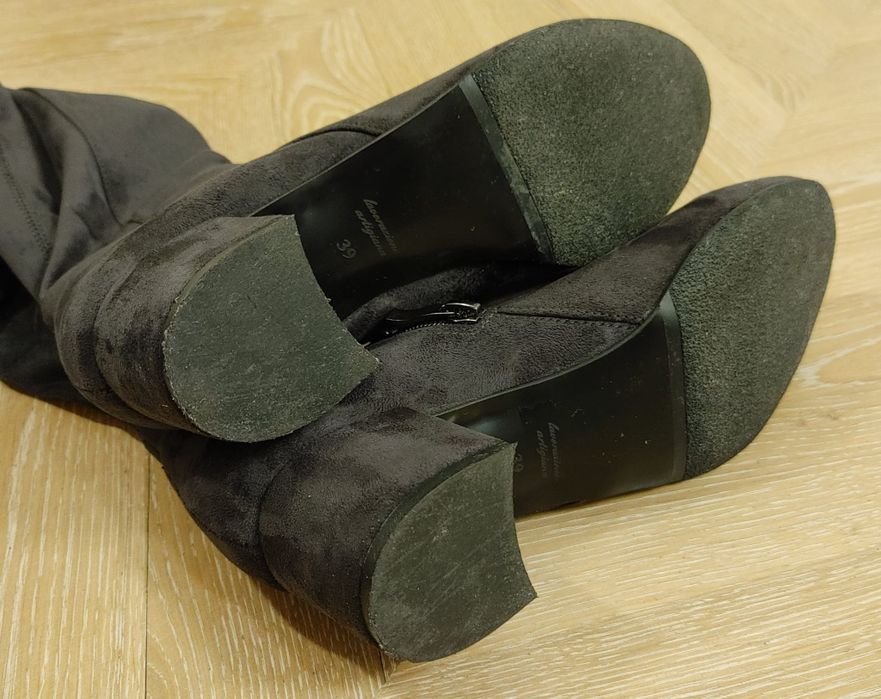 Kozaki welurowe firmy Venezia, r. 39