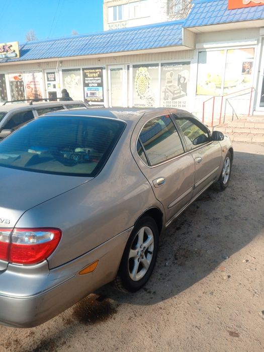 Nissan Maxima QX A33 2.0