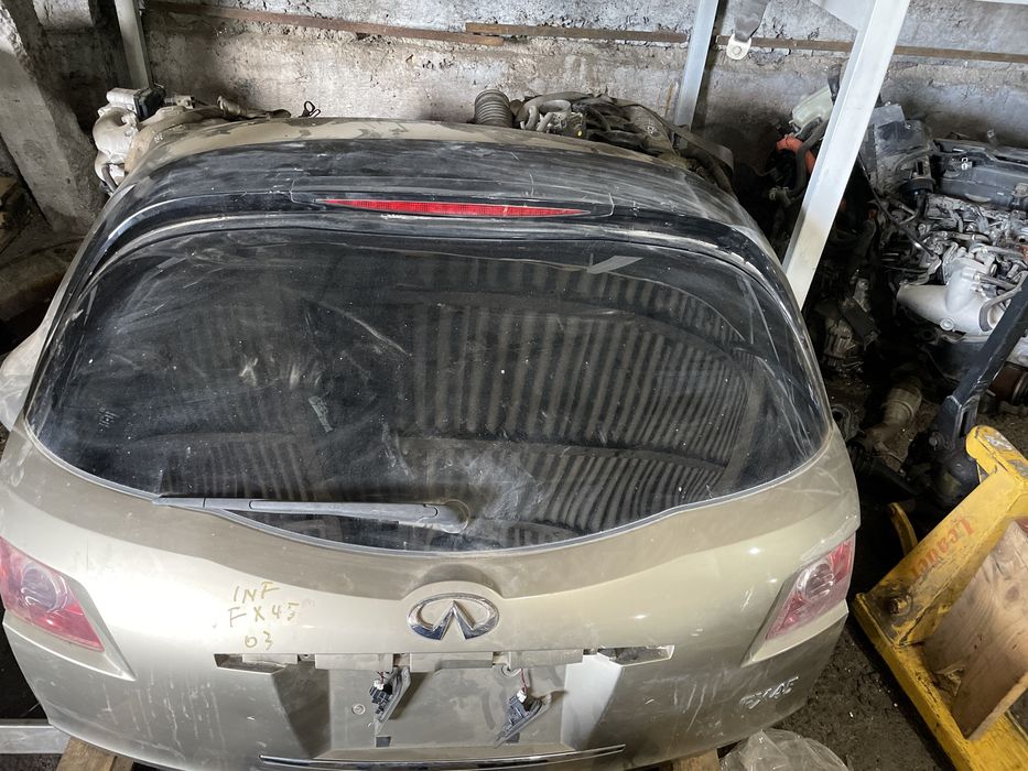 Двери задние крышка багажника Infiniti FX35 FX45 2003-07 г.