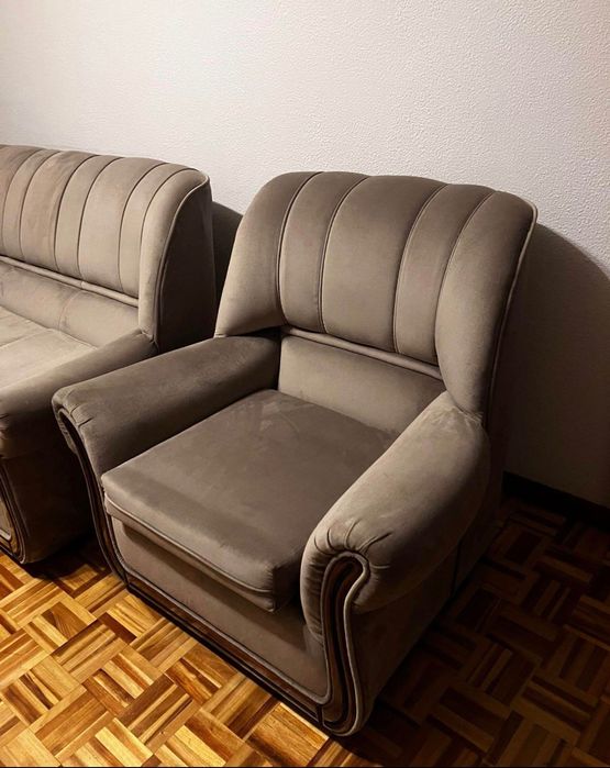Sofás cinzentos em veludo
