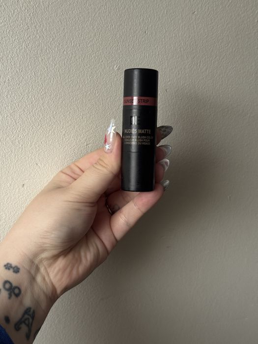Róż w sticku od Nude Stick SUNSET STRIP