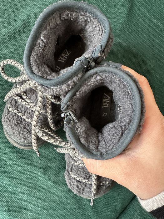 Zimowa dziecięca kurtka Zara na puchu + obuwie Zara + rękawiczki Zara