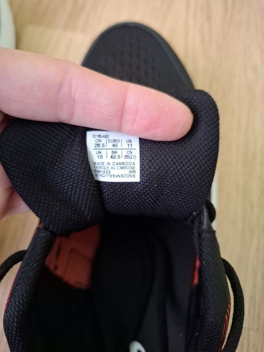 Кросівки ASICS 45p