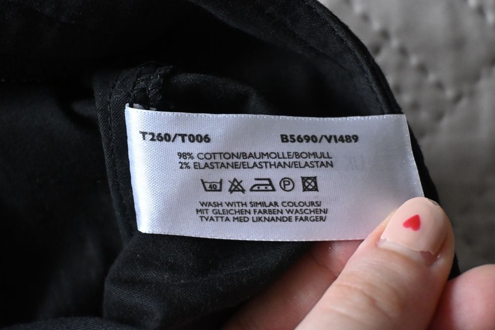 Czarne materiałowe spodenki Love Label