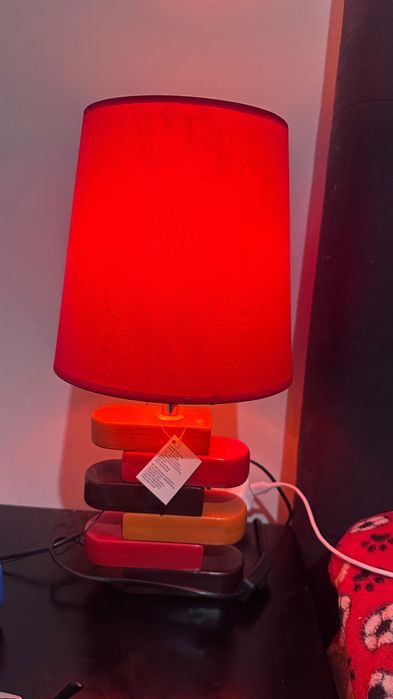 Abajur vermelho 2 iguais e novos
