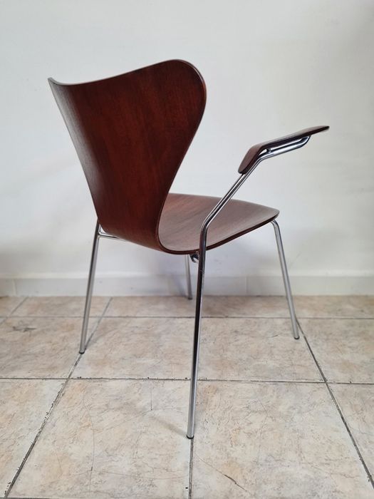 Krzesło proj.Arne Jacobsen model 3107 Fritz Hansen,mid century