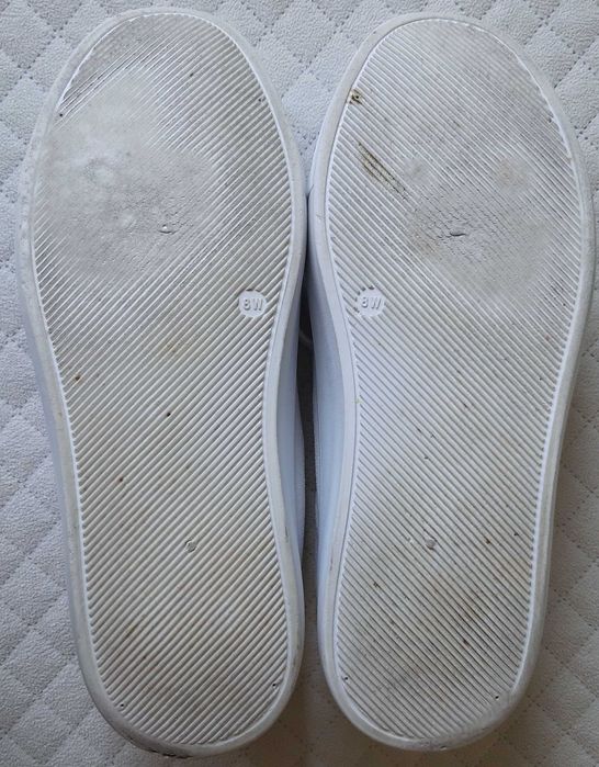 Białe sneakersy Asos