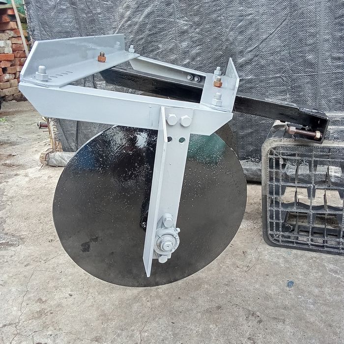 Дисковый окучиватель