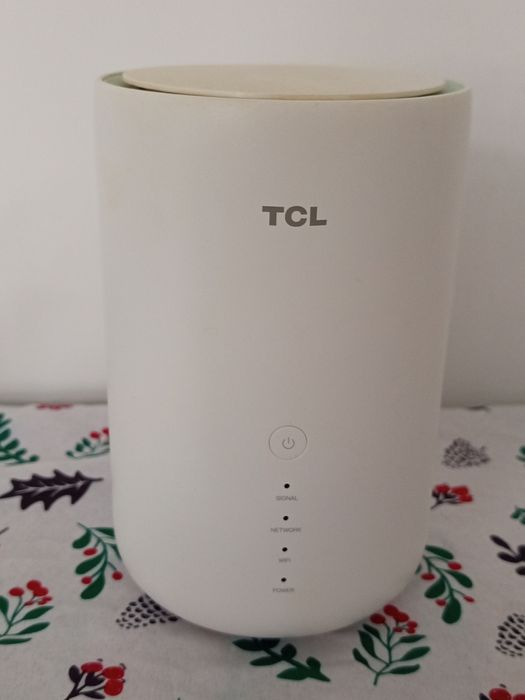 Sprzedam router Tcl na kartę