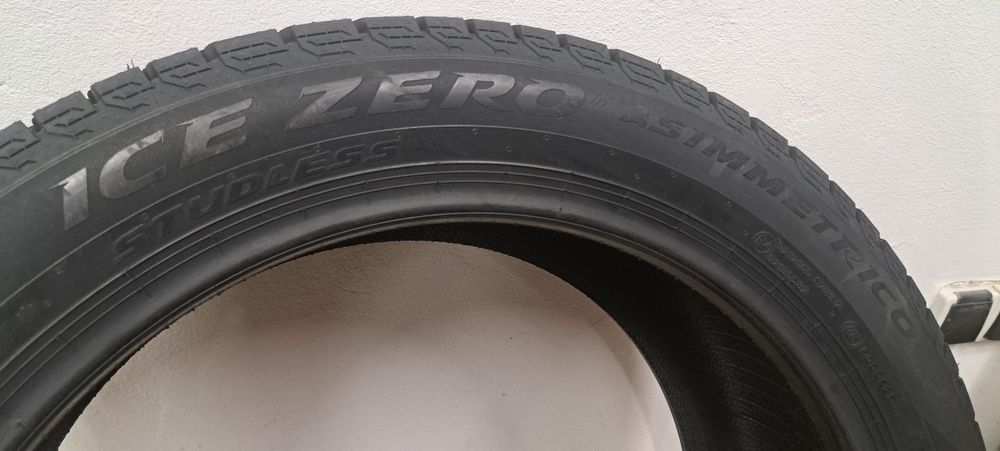 Pirelli Ice Zero 235/45/R18