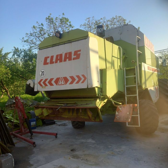 Claas dominator mega 218